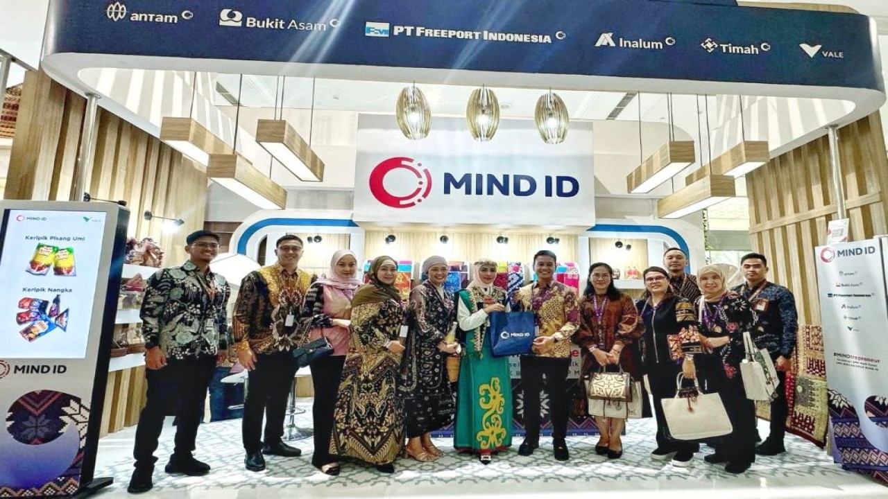 BUMN Holding Industri Pertambangan Indonesia MIND ID mendukung mitra binaan usaha mikro kecil (UMK) turut serta menampilkan produk budaya kerajinan tangan melalui Pameran Kriyanusa 2024 di Jakarta Convention Center (JCC), 28 Agustus - 1 September 2024. (Foto: Isimewa)