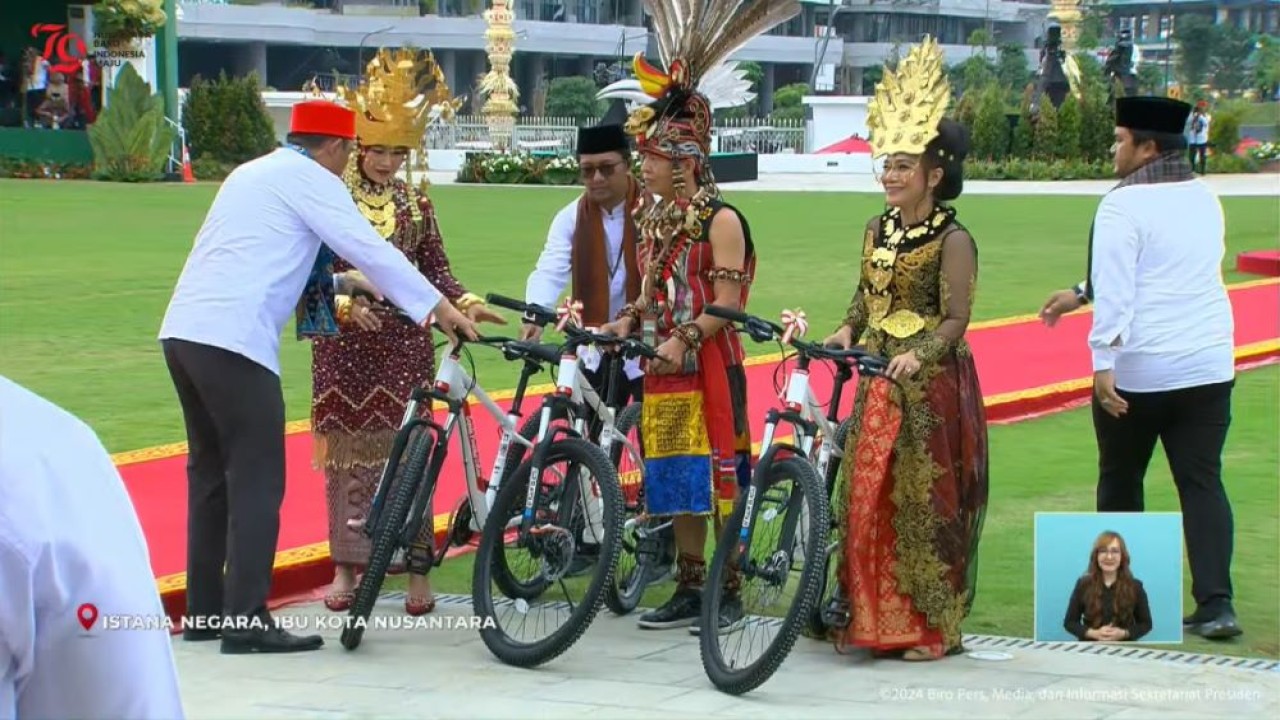 Hadiah sepeda untuk undangan yang mengenakan busana adat terbaik saat HUT ke-79 RI di IKN/ist