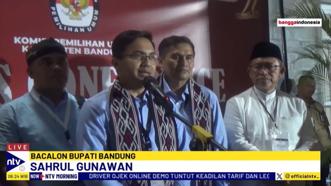 Pasangan Sahrul Gunawan dan Gun Gun Gunawan resmi mendaftar sebagai calon Bupati dan Wakil Bupati Kabupaten Bandung ke Komisi Pemilihan Umum (KPU) Kabupaten Bandung, pada Kamis (29/8/2024) malam.
