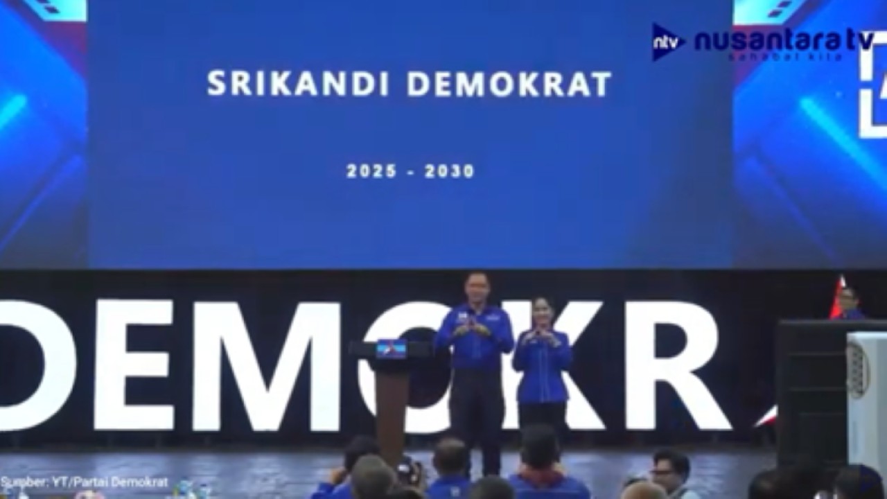 Ketua Umum Partai Demokrat Agus Harimurti Yudhoyono bersama Ketua Umum Srikandi Demokrat, Annisa Pohan