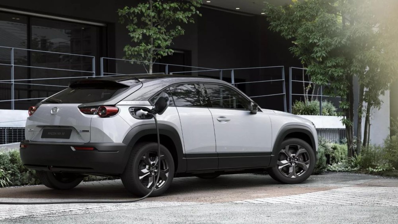 Mobil listrik Mazda MX-30. (Foto: Istimewa via Carscoops)