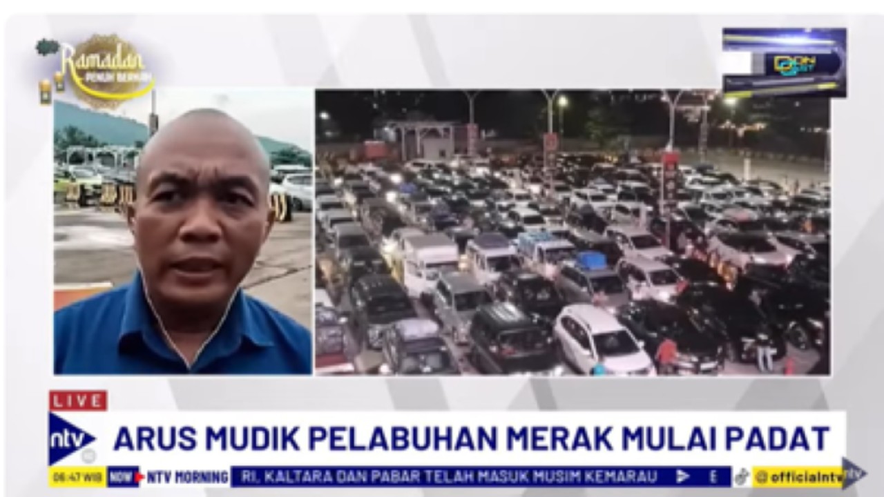 Kantong-kantong parkir di Pelabuhan Merak sudah dipadati kendaraan para pemudik