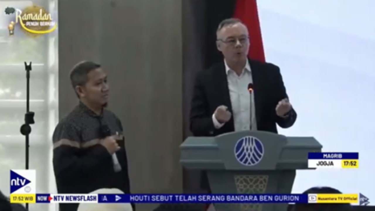 Advokat asing Hilton Romney King hadir sebagai pembicara dalam seminar DPN Peradi membahas kecerdasan buatan dan kesepakatan kerja sama dalam hukum