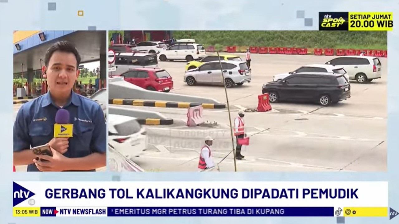 Gerbang Tol Kalikangkung dipadati pemudik pada arus balik Lebaran 2025.