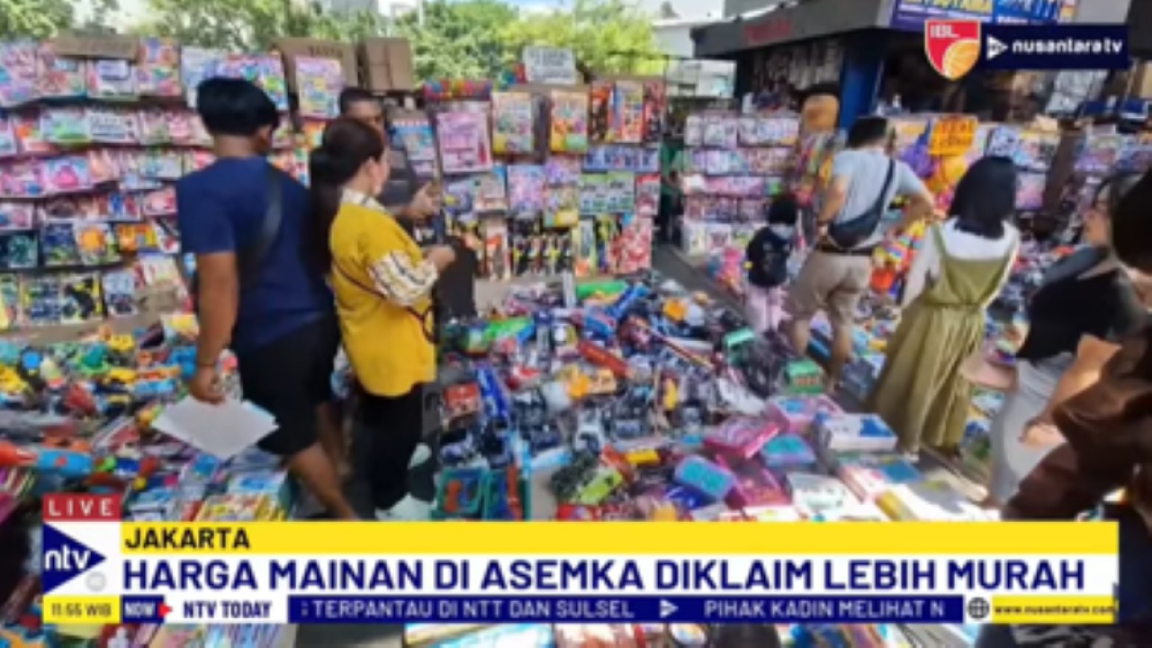 Pasar mainan anak Asemka di Jakarta Barat diserbu pembeli pasca Lebaran 2025