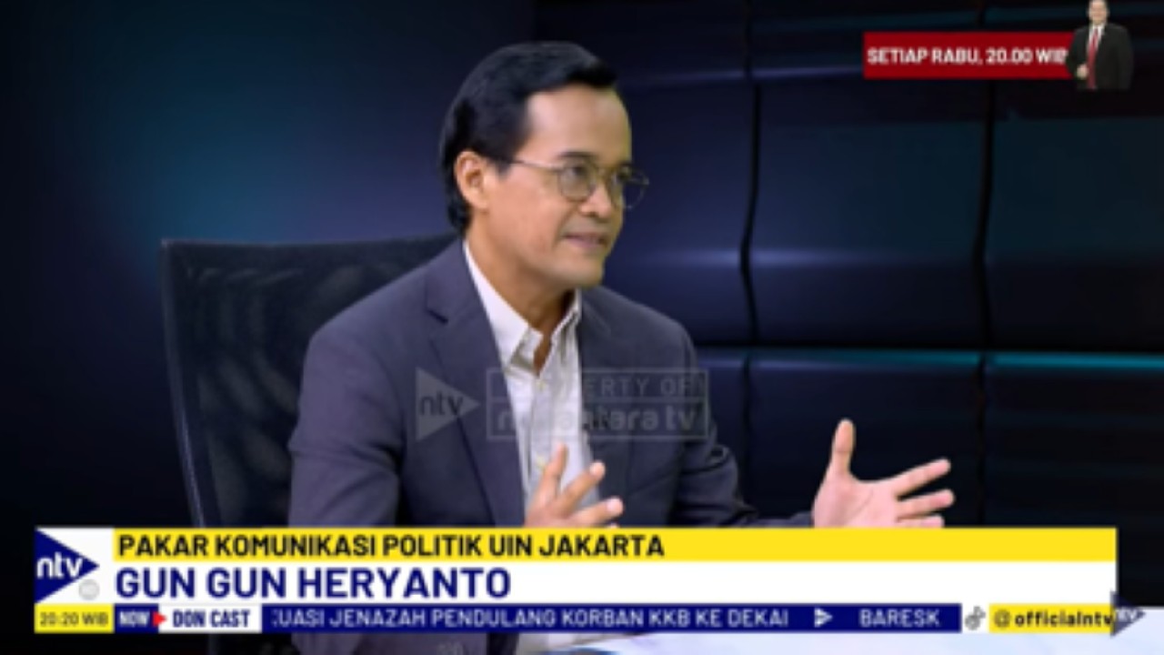 Pakar Komunikasi Politik UIN Jakarta, Gun Gun Heryanto dalam acara DonCast di Nusantara TV