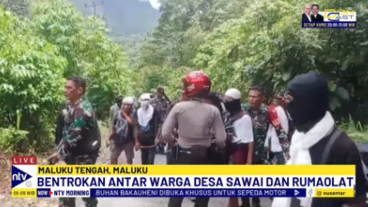 TNI-Polri mengamankan bentrokan dua warga desa di Maluku Tengah