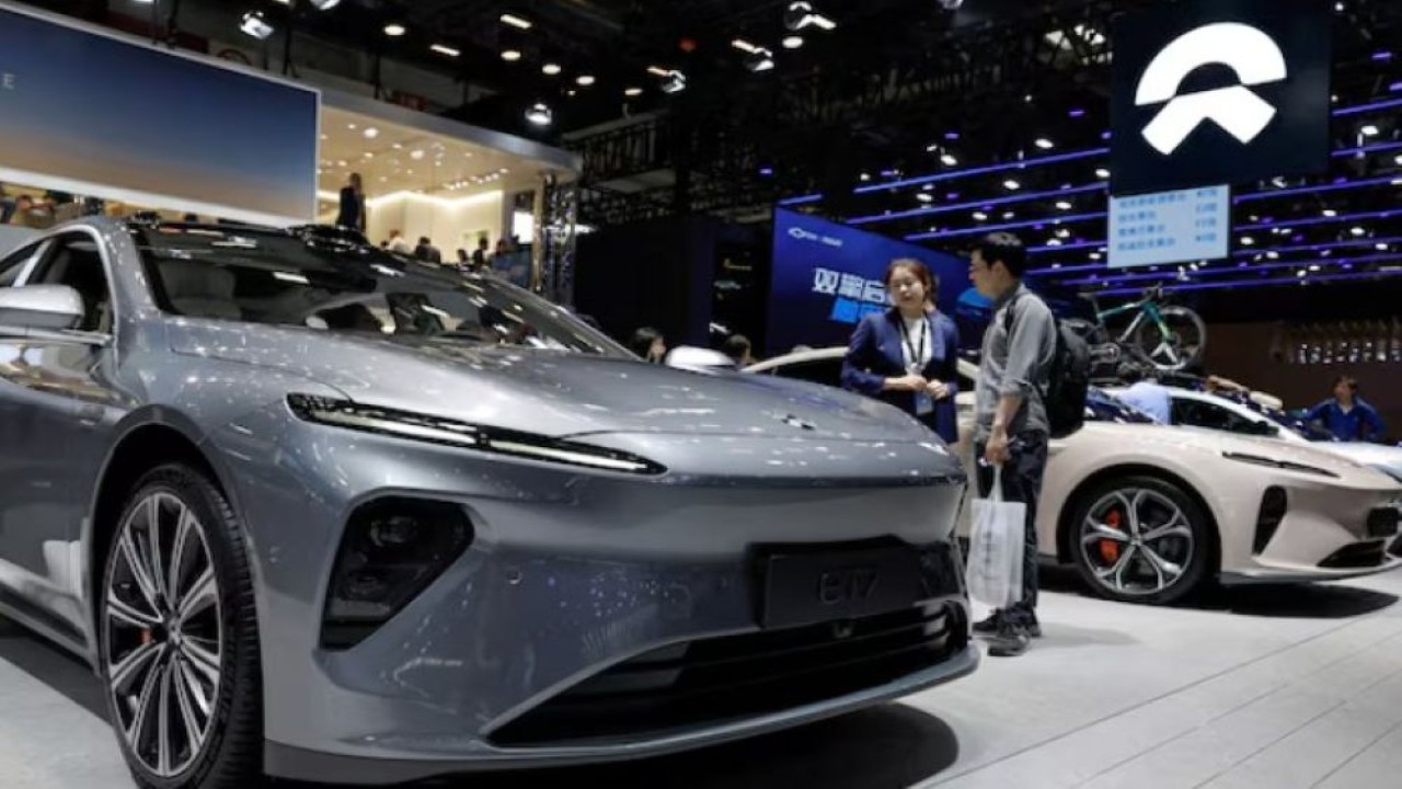 Kendaraan yang dipamerkan di Pameran Otomotif Internasional Beijing, atau Auto China 2024, di Beijing, China, 25 April 2024. (Foto: Dok/Tingshu Wang/Reuters)