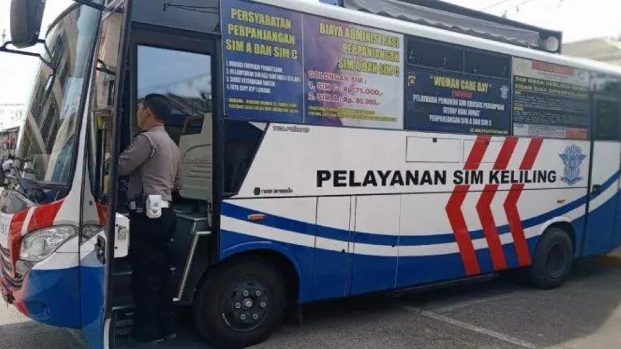 Ditlantas Polda Metro Jaya membuka layanan SIM keliling bagi masyarakat di lima lokasi Jakarta. (Foto: Istimewa via Astra Daihatsu)