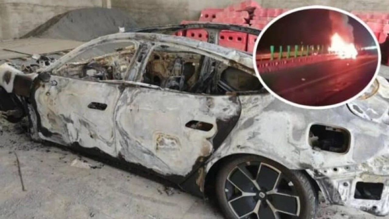 Mobil listrik Xiaomi SU7 mengalami kecelakaan fatal di jalan raya Provinsi Anhui, China, pada 29 Maret 2025. (Foto: Istimewa via CarNewsChina)