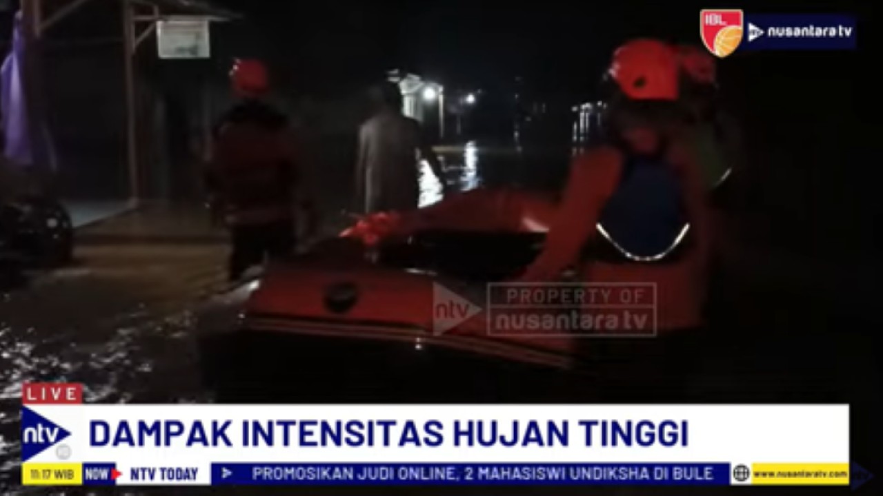 Tim dari BPBD Kabupaten Pandeglang melakukan patroli ke wilayah-wilayah yang terendam dan terdampak banjir di Pandeglang