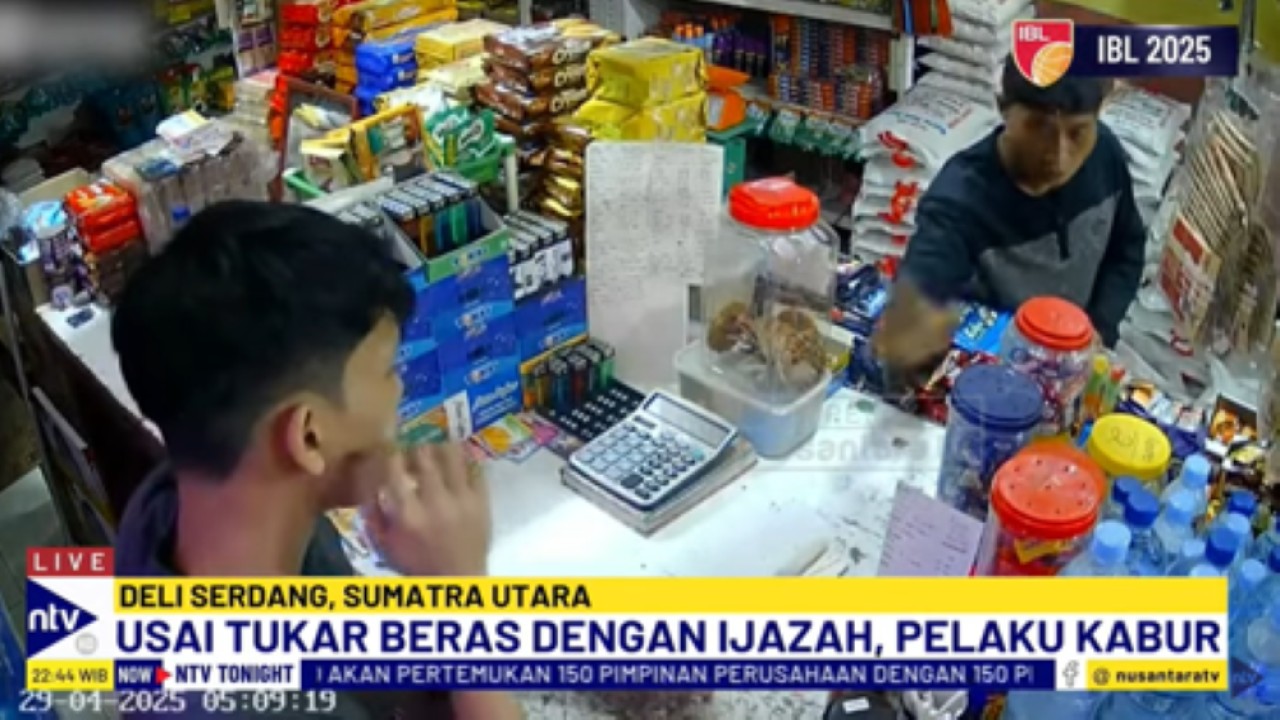 Panjul alias RH nekat membayar beras dengan ijazah SD miliknya