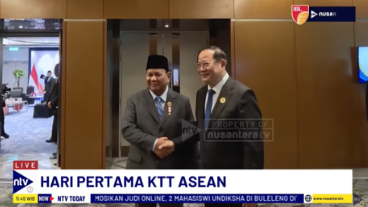Presiden Prabowo Subianto melakukan pertemuan bilateral dengan Perdana Menteri Laos, Sonexay Siphandone pada hari pertama KTT ke-46 ASEAN di Kuala Lumpur, Malaysia