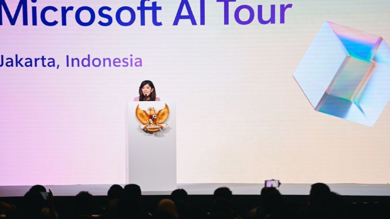 Menkomdigi Meutya Hafid menyambut baik diluncurkannya Indonesia Central Cloud Region oleh Microsoft. (Foto: Istimewa/Kemenkomdigi)