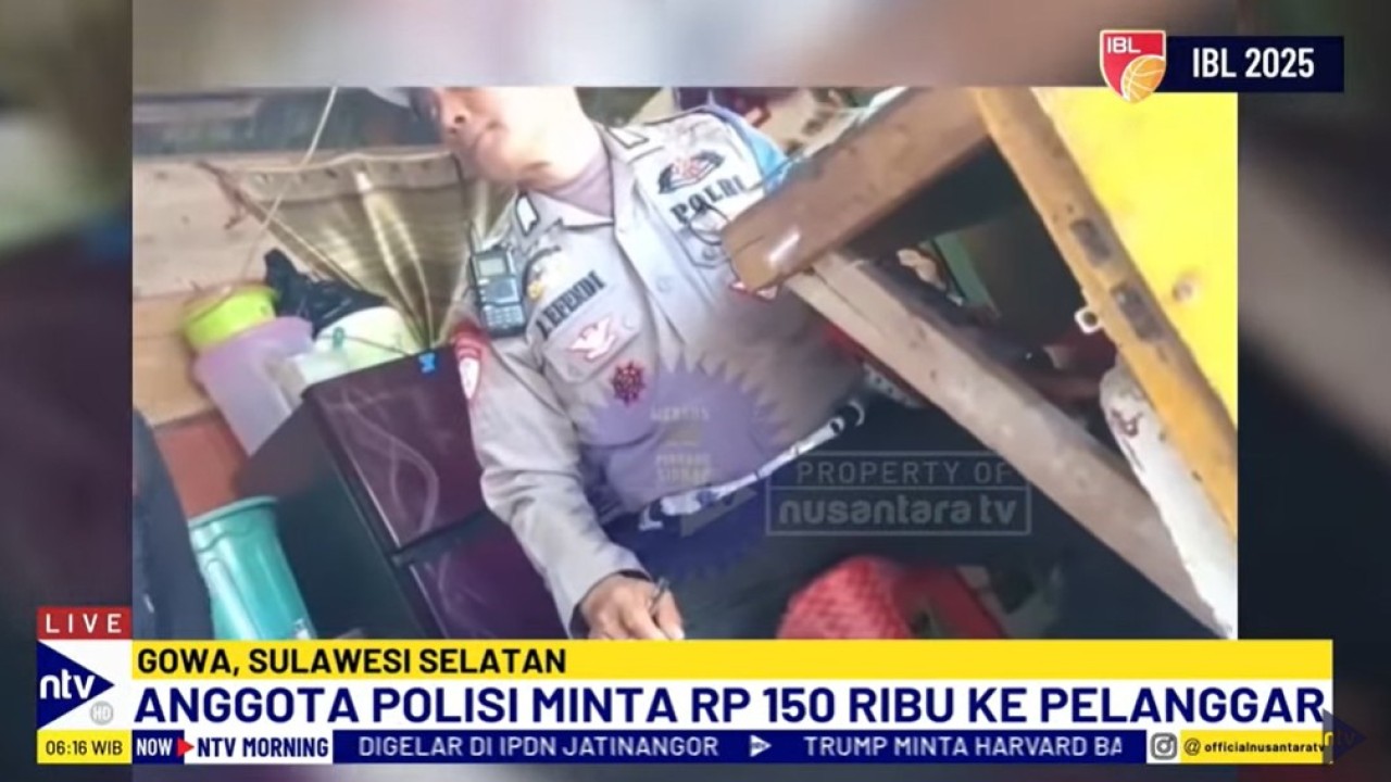 Anggota Polisi Lalu Lintas Bripke EF diduga melakukan pungli terhadap pengendara motor.