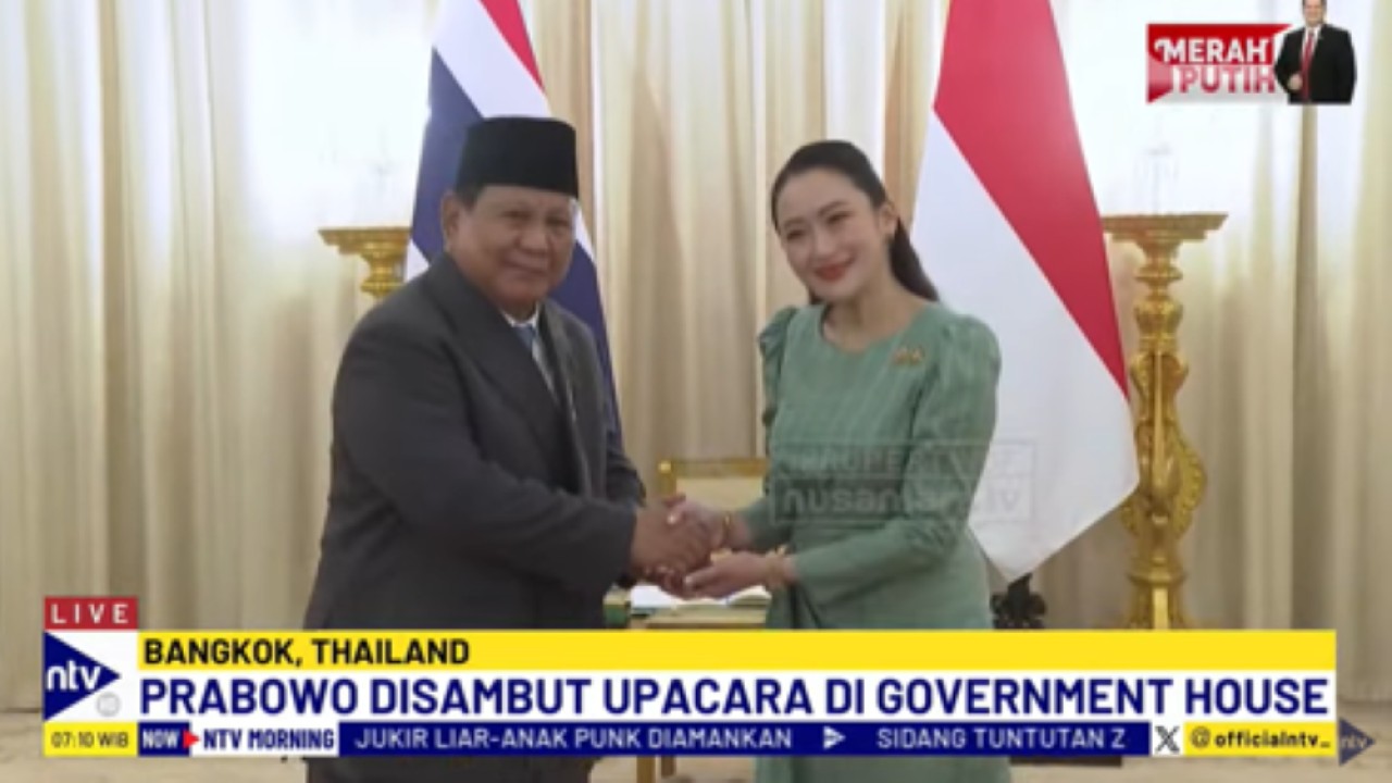 Presiden Prabowo Subianto bersama PM Thailand Paetongtarn Shinawatra