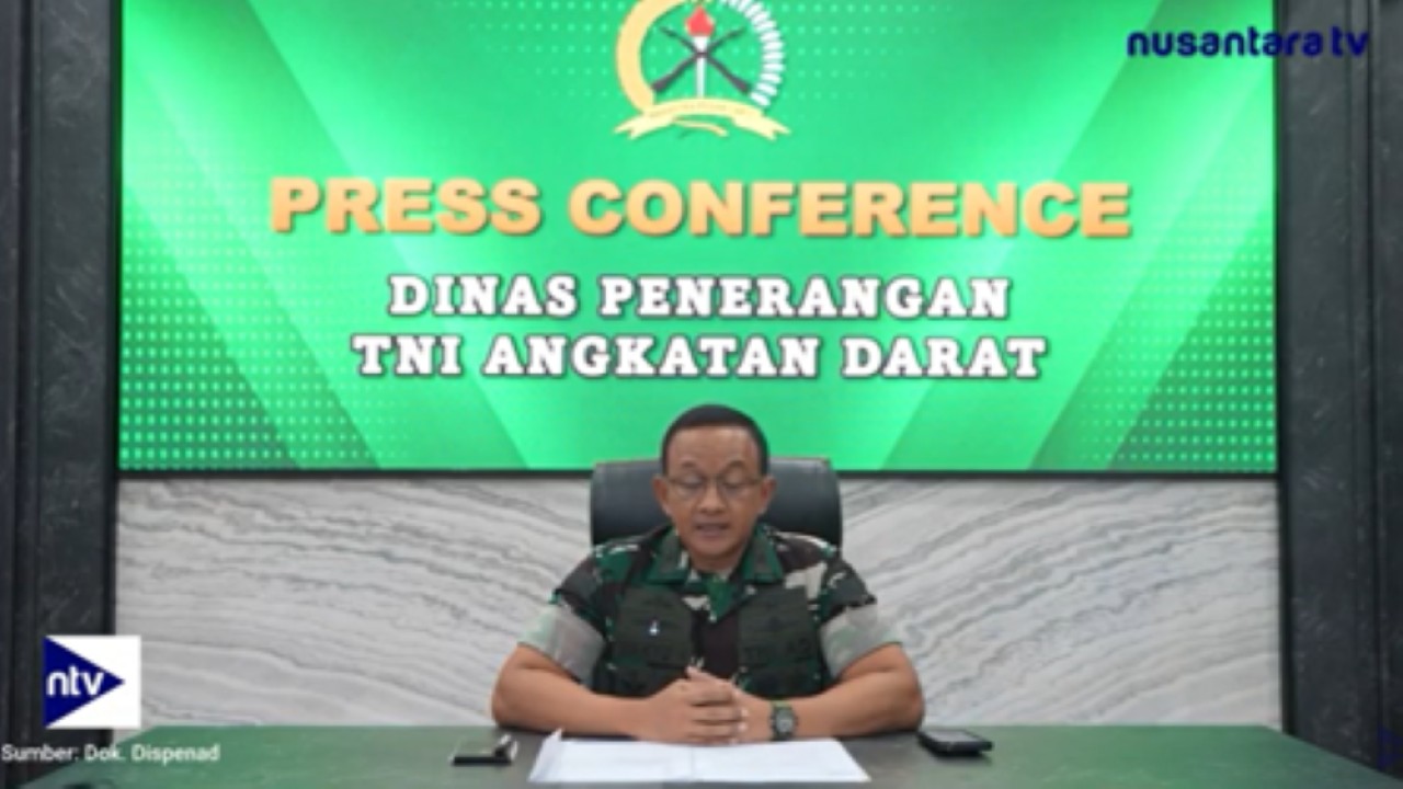 Brigjen TNI Wahyu Yudhayana Kepala Dinas Penerangan TNI Angkatan Darat (Kadispenad) memberikan keterangan pers terkait kelanjutan investigas ledakan amunisi di Garut dan proses penanganan pemakaman para korban