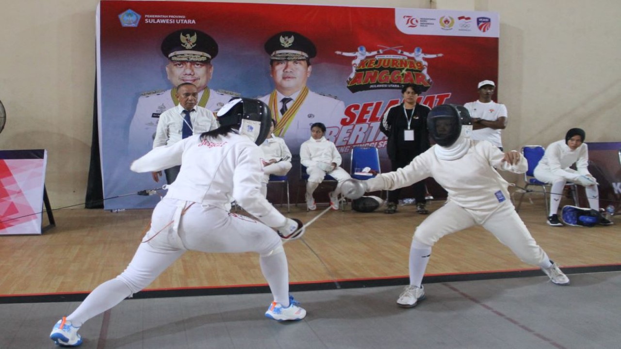 Atlet anggar Indonesia berlatih intens jelang berlaga dalam Kejuaraan Anggar Asia 2025 di Bali/ist