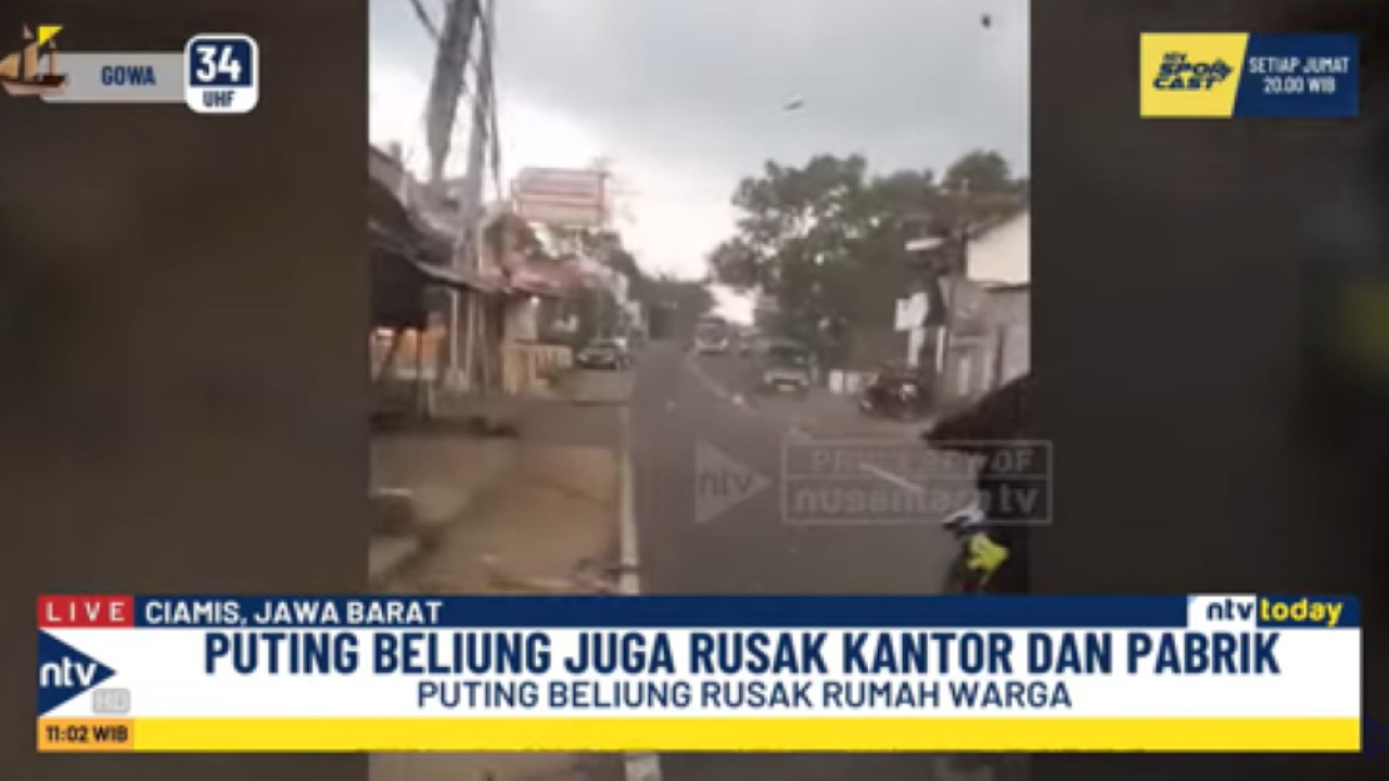 Puluhan rumah warga hingga pabrik di Ciamis, Jawa Barat porak poranda diterjang angin puting beliung