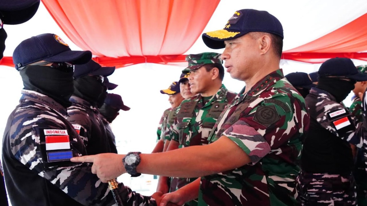 Panglima TNI Jenderal TNI Agus Subiyanto memberikan apresiasi tinggi kepada prajurit TNI AL yang sukses menggagalkan penyelundupan narkoba seberat lebih dari 2 ton di perairan Kepulauan Riau. (Foto: Istimewa/Puspen TNI)