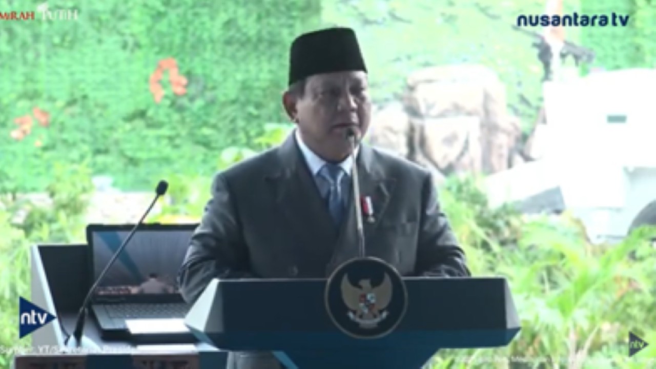 Presiden Prabowo Subianto membuka pameran alutsista Indo Defence 2025