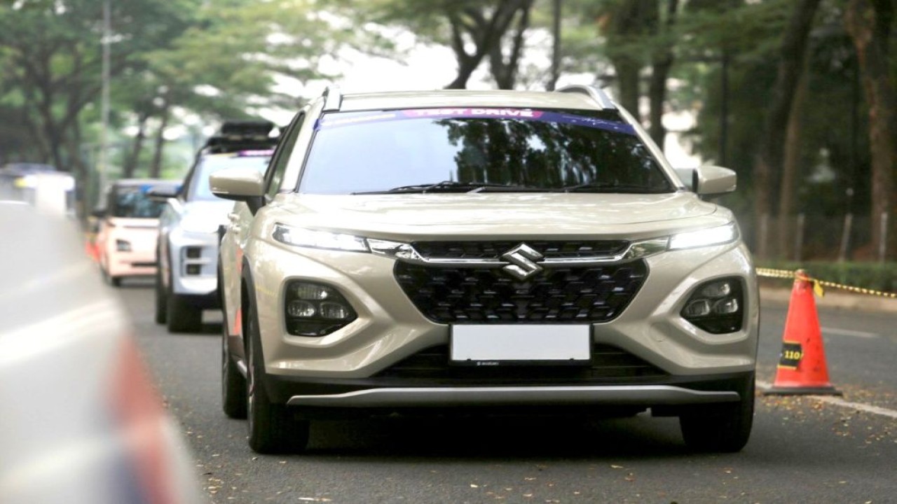 Suzuki sediakan Fronx untuk test drive pengunjung GIIAS 2025. (Foto: Istimewa)