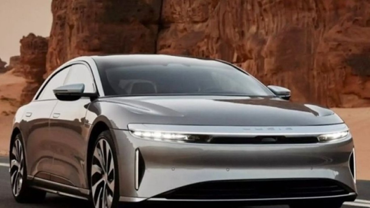 Lucid Air menggunakan baterai silinder tipe 21700 buatan Samsung SDI. (Foto: Istimewa via ArenaEV)