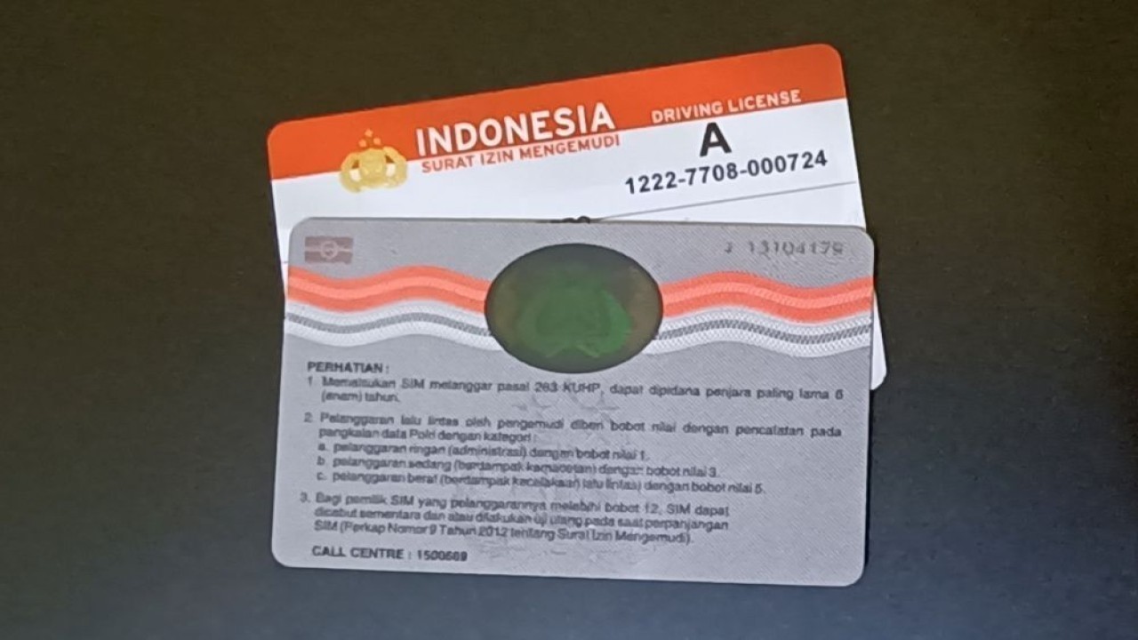 Ditlantas Polda Metro Jaya membuka layanan SIM keliling bagi masyarakat di lima lokasi wilayah DKI Jakarta. (Foto: Adiantoro/NTV)