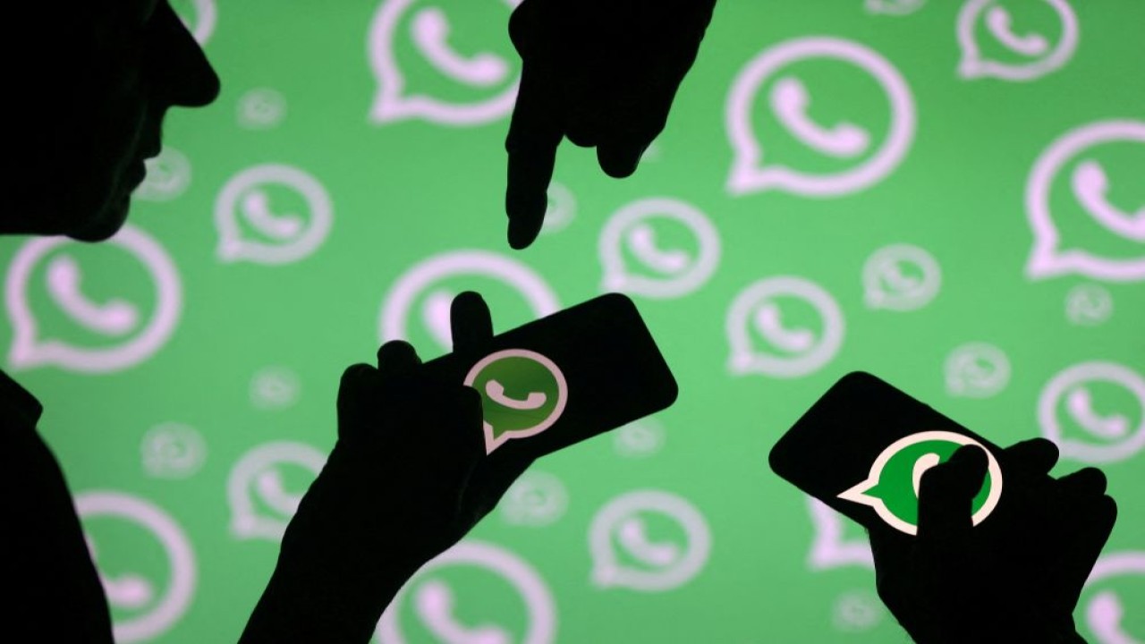 Ilustrasi. Aplikasi WhatsApp. (Foto: Reuters)