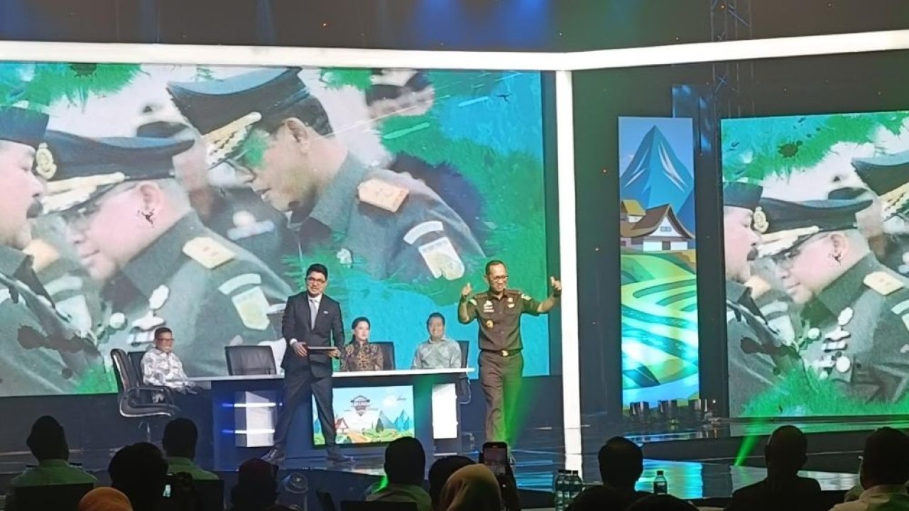 Kepala Kejaksaan Tinggi (Kajati) Banten, Siswanto saat hadir dalam acara Abraham Live in Banten, di Hall Nusantara 3, ICE BSD City, Kabupaten Tangerang, Banten, Senin, 29 September 2025. (Foto: Adiantoro/NTV)