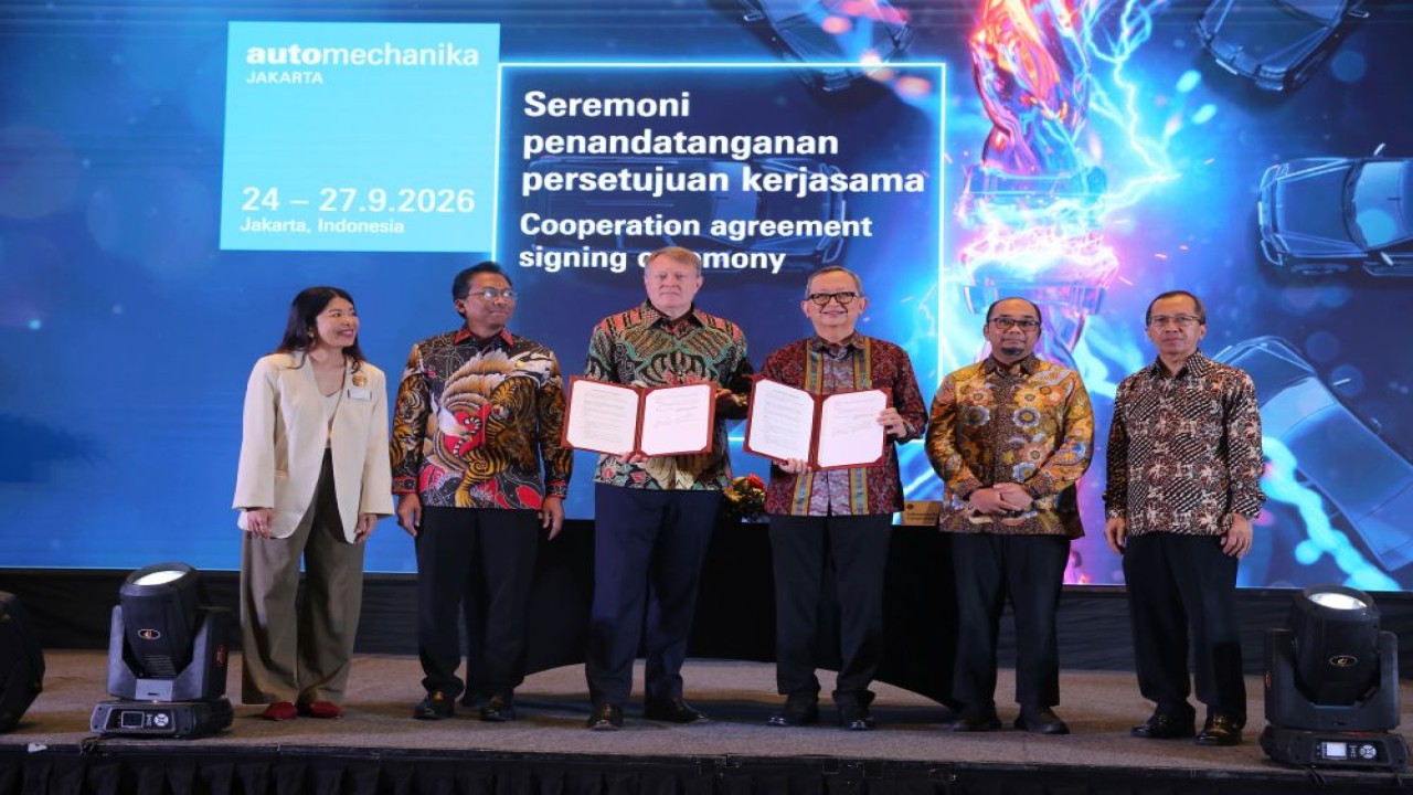 Messe Frankfurt bersama Gabungan Industri Alat-alat Mobil dan Motor (GIAMM) resmi mengumumkan peluncuran pameran Automechanika Jakarta 2026. (Foto: Adiantoro/NTV)