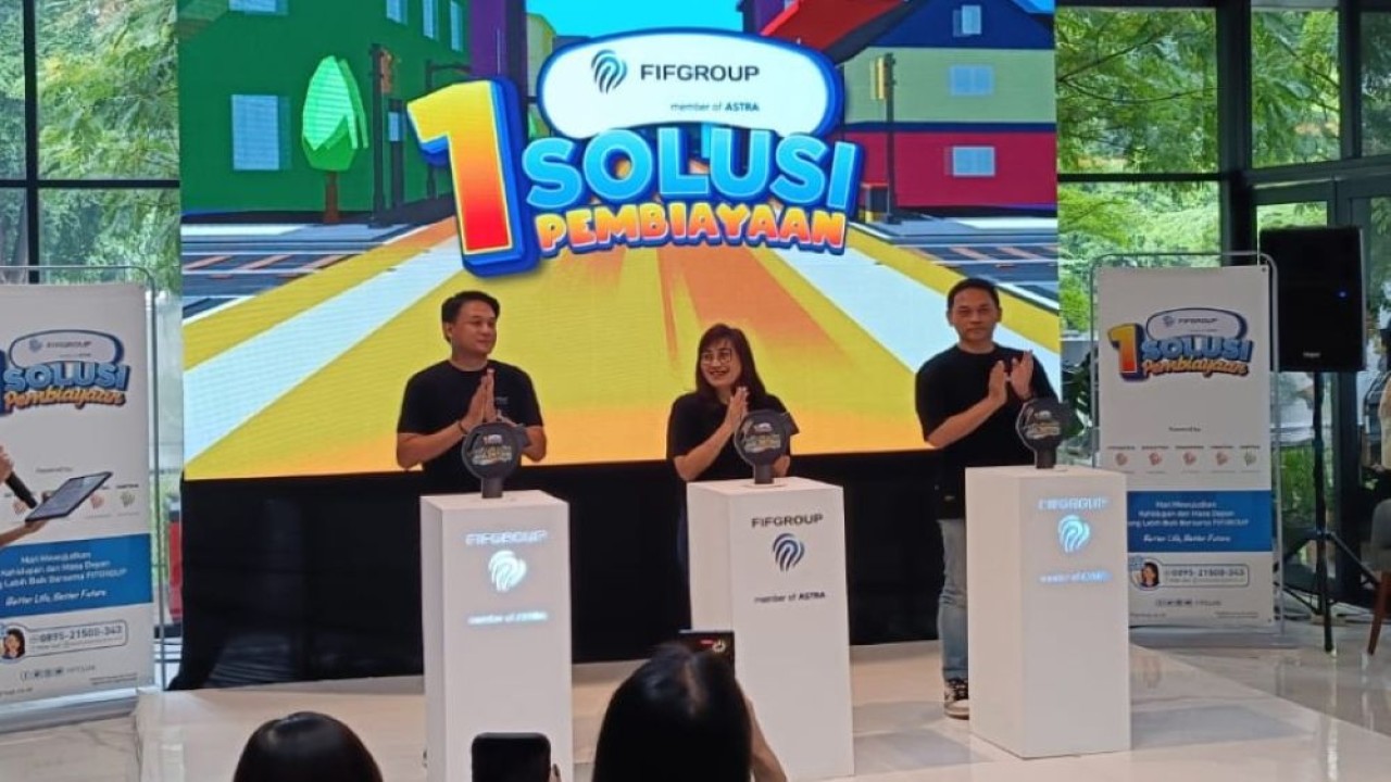 PT Federal International Finance (FIFGROUP) kembali hadir sebagai Platinum Sponsor di ajang Indonesia Motorcycle Show (IMOS) 2025, pada 24-28 September, di ICE BSD City, Tangerang, Banten. (Foto: Adiantoro/NTV)