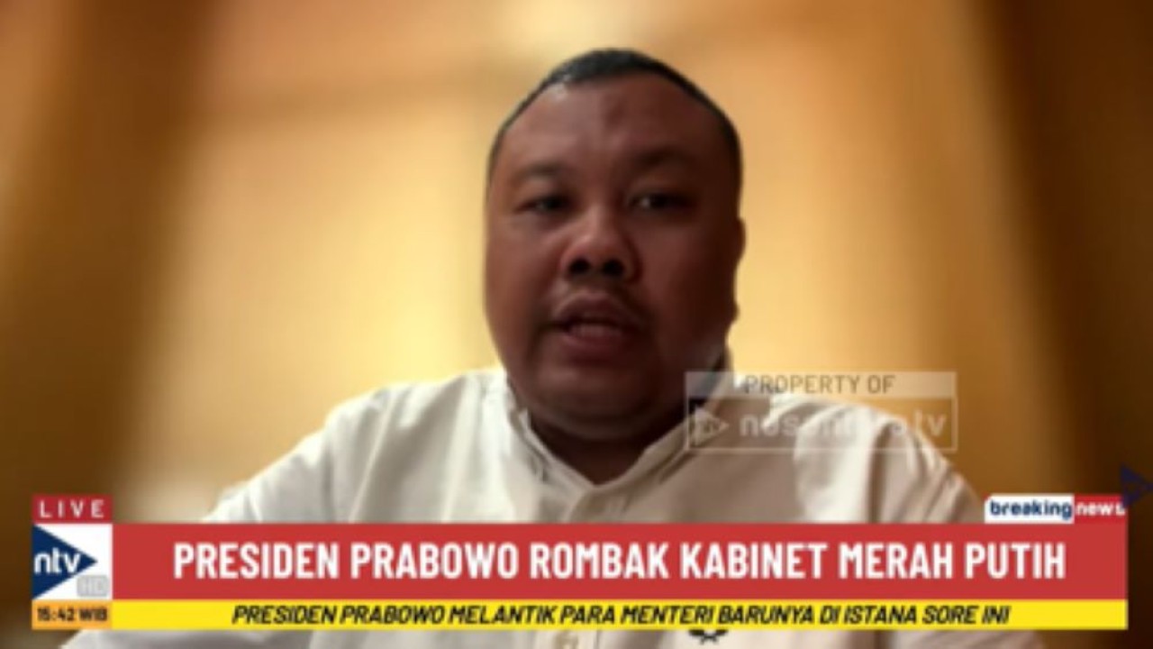 Analis Komunikasi Politik Hendri Satrio