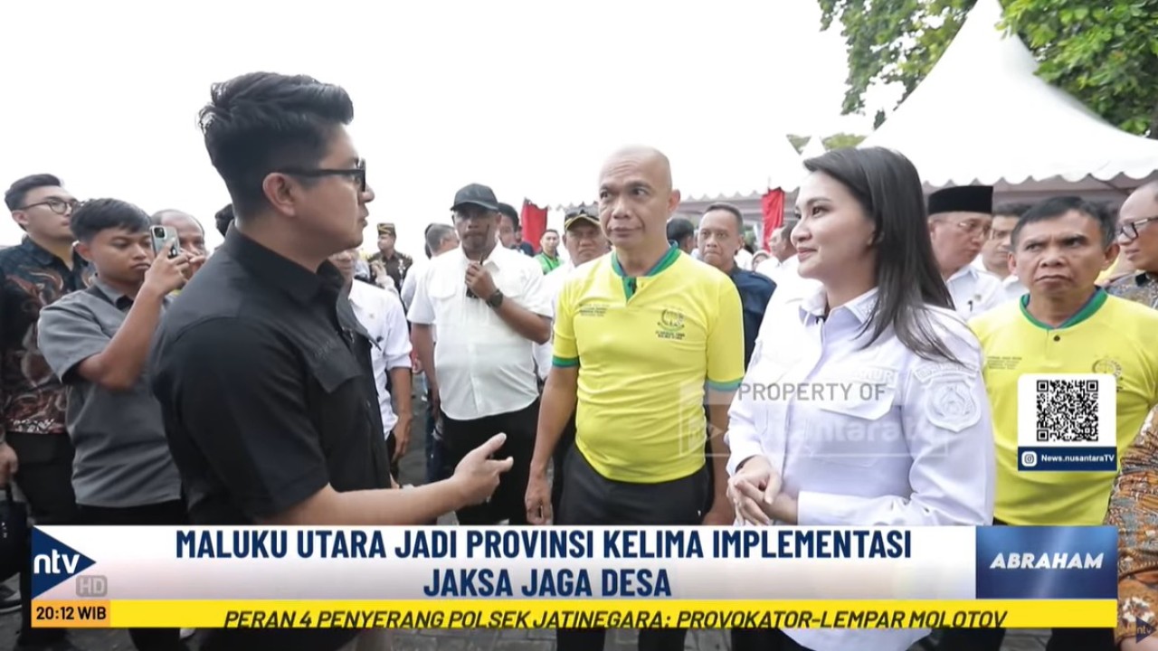 Jurnalis senior Nusantara TV Abraham Silaban bersama Prof. Reda Manthovani, dan Gubernur Maluku Utara Sherly Tjoanda Laos dalam program "Abraham", Senin, 8 September 2025.