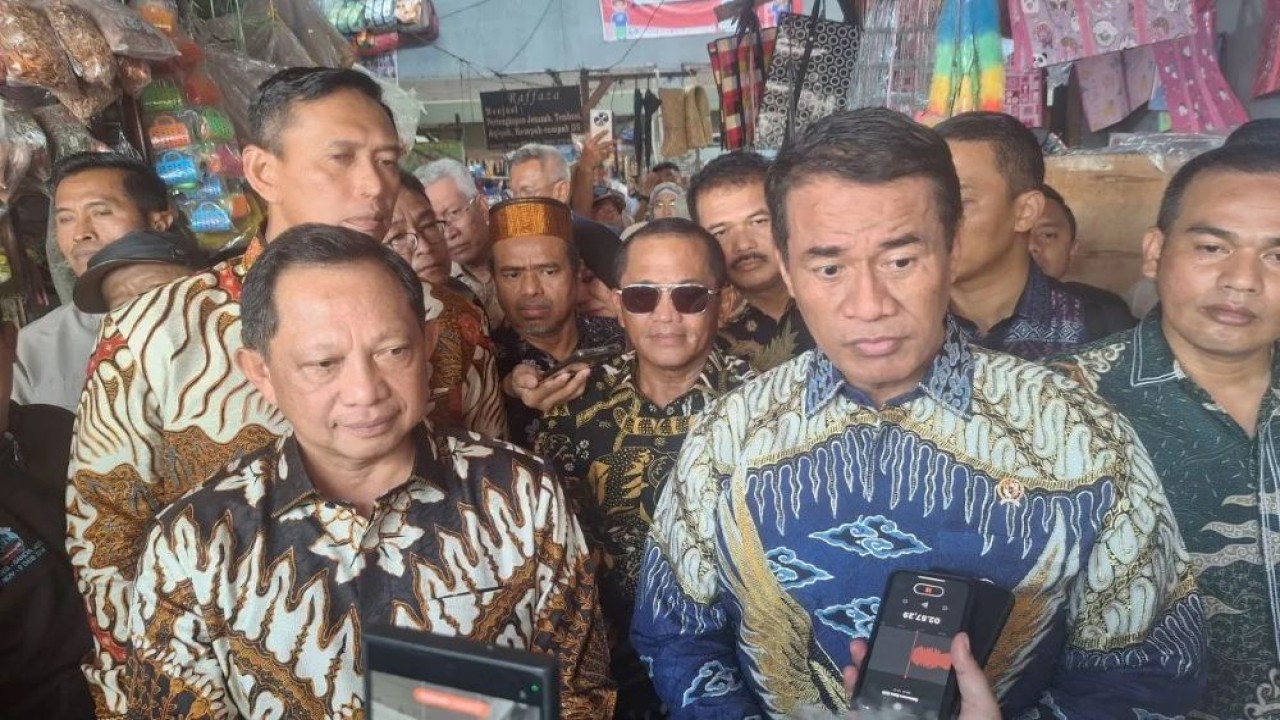 Menteri Pertanian (Mentan) Andi Amran Sulaiman saat kunjungan di Palembang, Jumat (5/9/2025). (Foto: ANTARA/Ahmad Rafli Baiduri)