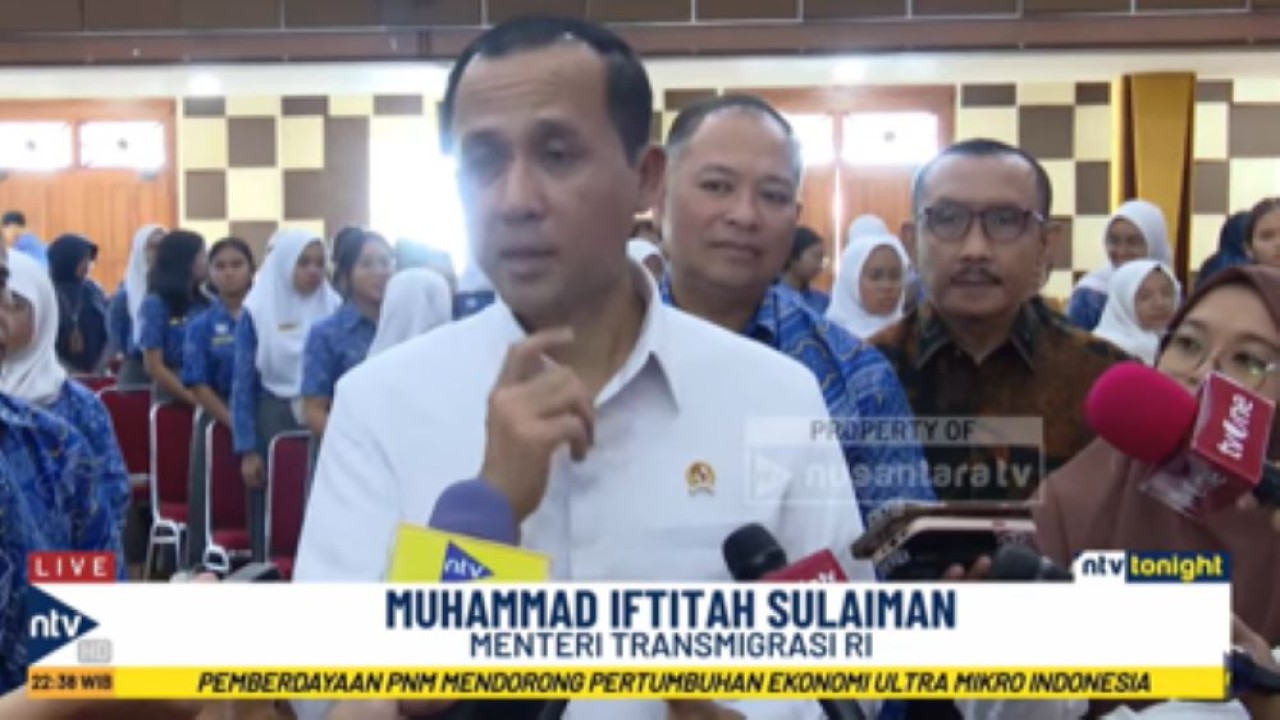 Menteri Transmigrarsi Muhammad Iftitah Sulaiman