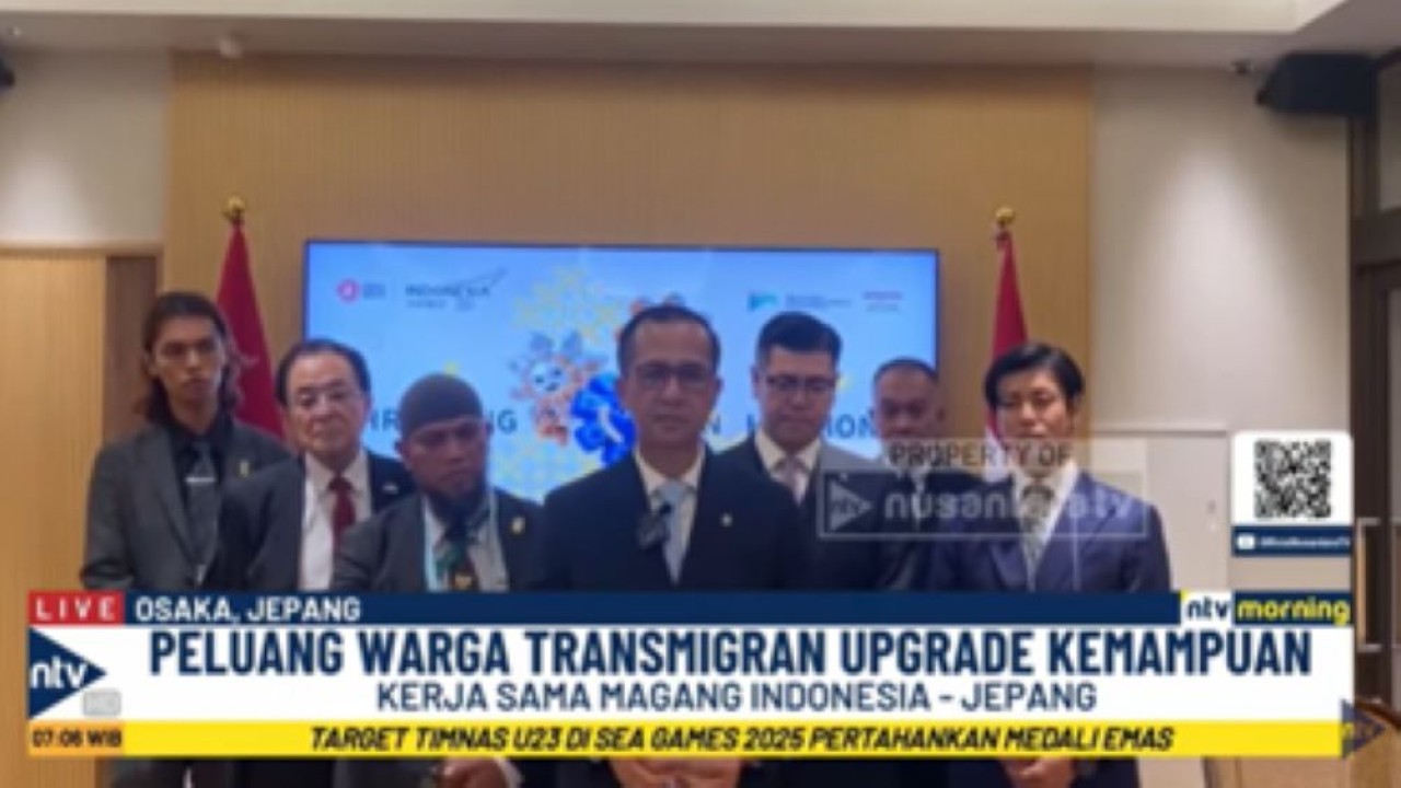 Menteri Transmigrasi Muhammad Iftitah Sulaiman