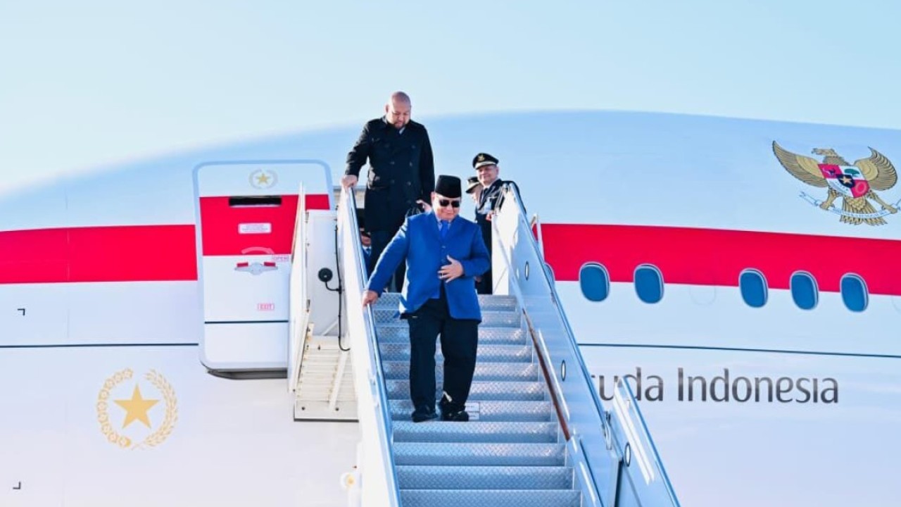 Presiden Prabowo Subianto, tiba di Bandar Udara Internasional John F. Kennedy, New York, Amerika Serikat, pada Sabtu, 20 September 2025, sekitar pukul 16.50 waktu setempat. (Foto: BPMI Setpres/Laily Rachev)