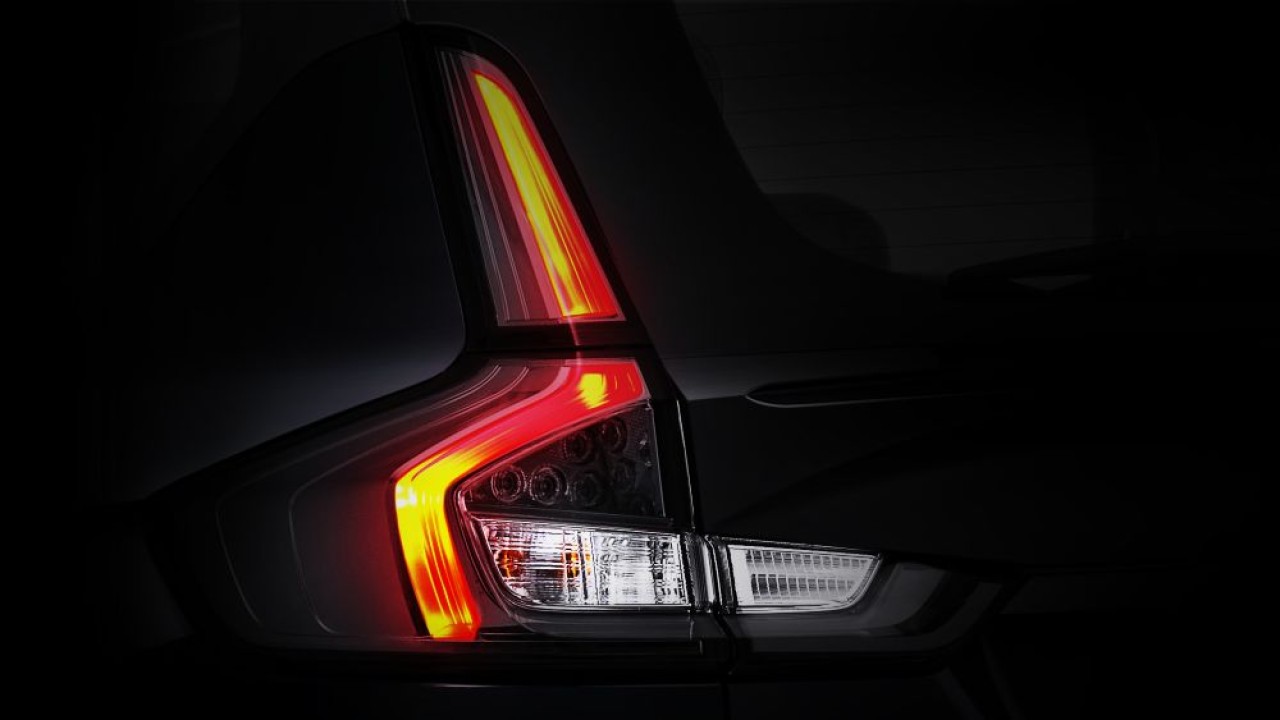 Suzuki New XL7 Hybrid Kuro tampil elegan dengan aksen hitam. (Foto: Istimewa/SIS)