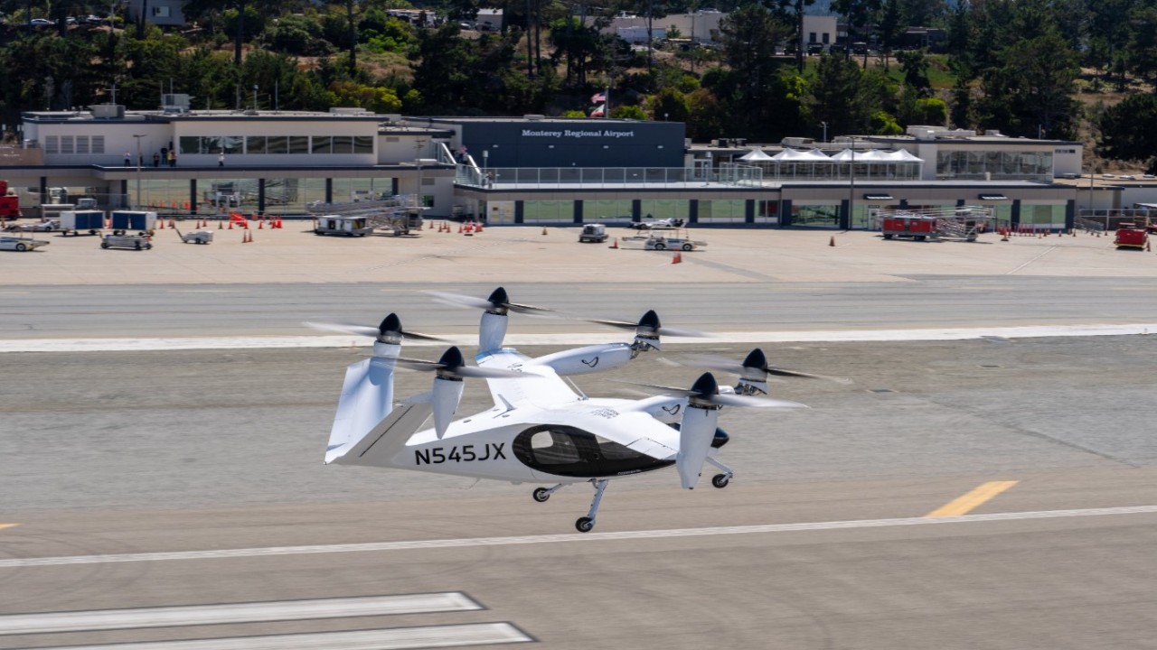 Pemerintahan Presiden Donald Trump secara resmi meluncurkan sebuah program percontohan untuk menghadirkan taksi terbang listrik. (Foto: Istimewa via X @jobyaaviation)