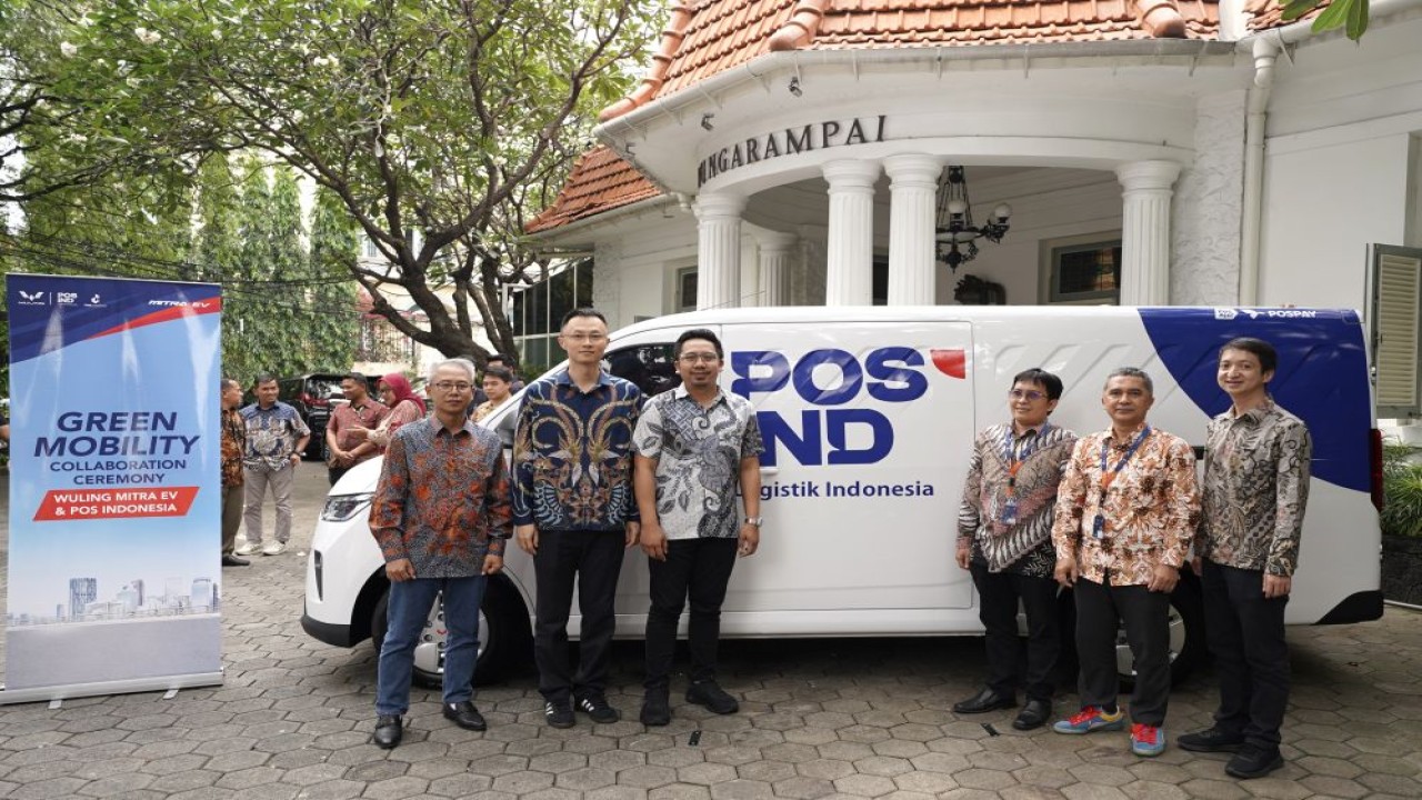 PT SGMW Sales Indonesia (Wuling Motors) menjalin kerjasama strategis dengan PT Pos Indonesia (Persero). (Foto: Istimewa)