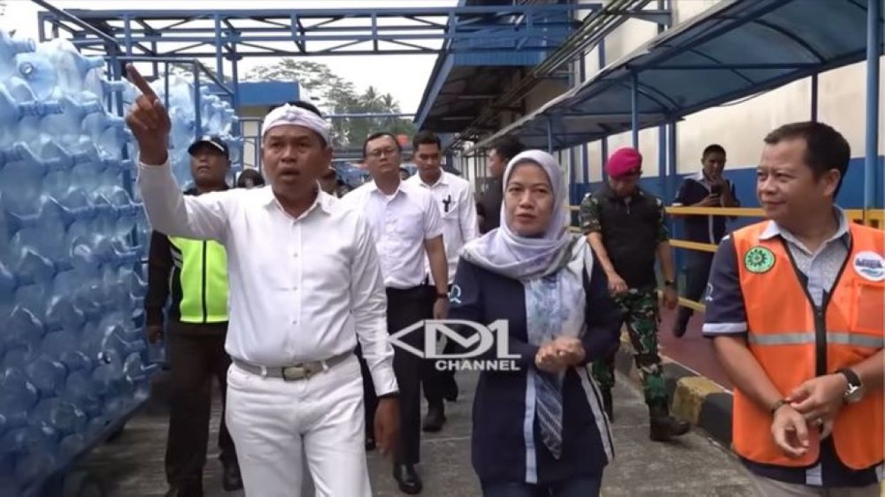 Dedi Mulyadi sidak pabrik Aqua/ist