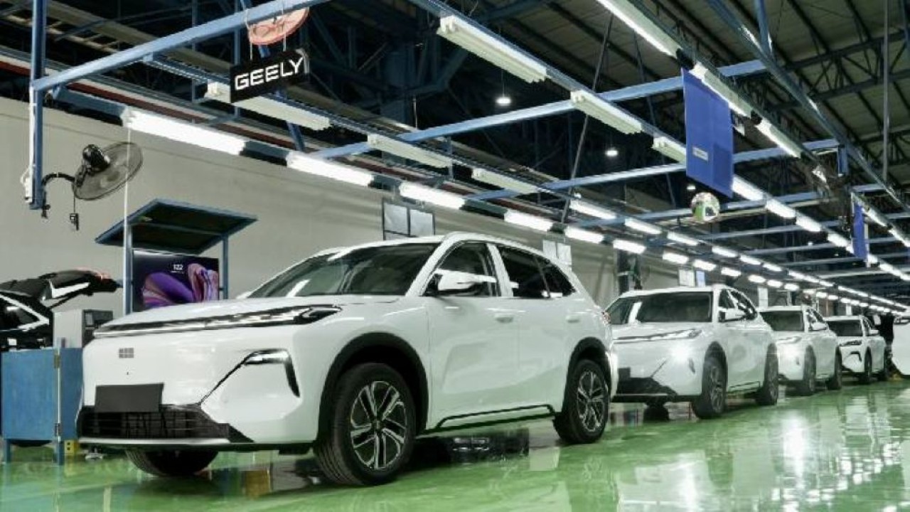 Mobil unggulan Geely mulai dirakit lokal di Pabrik PT Handal Indonesia Motor (HIM) Purwakarta, Jawa Barat. (Foto: Istimewa/Dok.Geely)