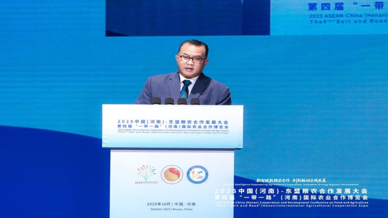 Rektor IPB University Prof Arif Satria menjadi pembicara kunci (keynote speaker) pada 2025 Asean-China Cooperation and Development Conference on Food and Agriculture, di Zhengzhou Henan, Tiongkok/Foto: Istimewa