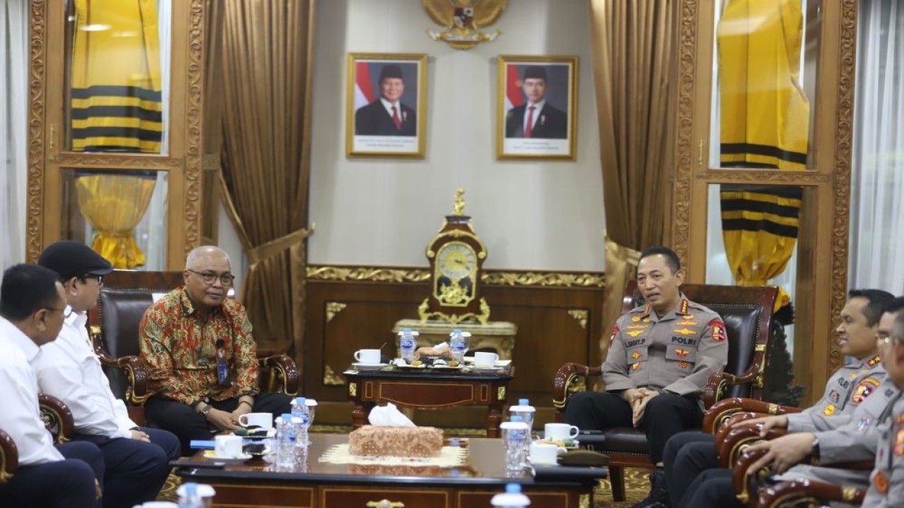 Kapolri Jenderal Polisi Listyo Sigit Prabowo menerima audiensi dari Pengurus PWI Pusat di Mabes Polri, Jalan Trunojoyo, Jakarta, Senin (27/10/2025). (Foto: Istimewa)