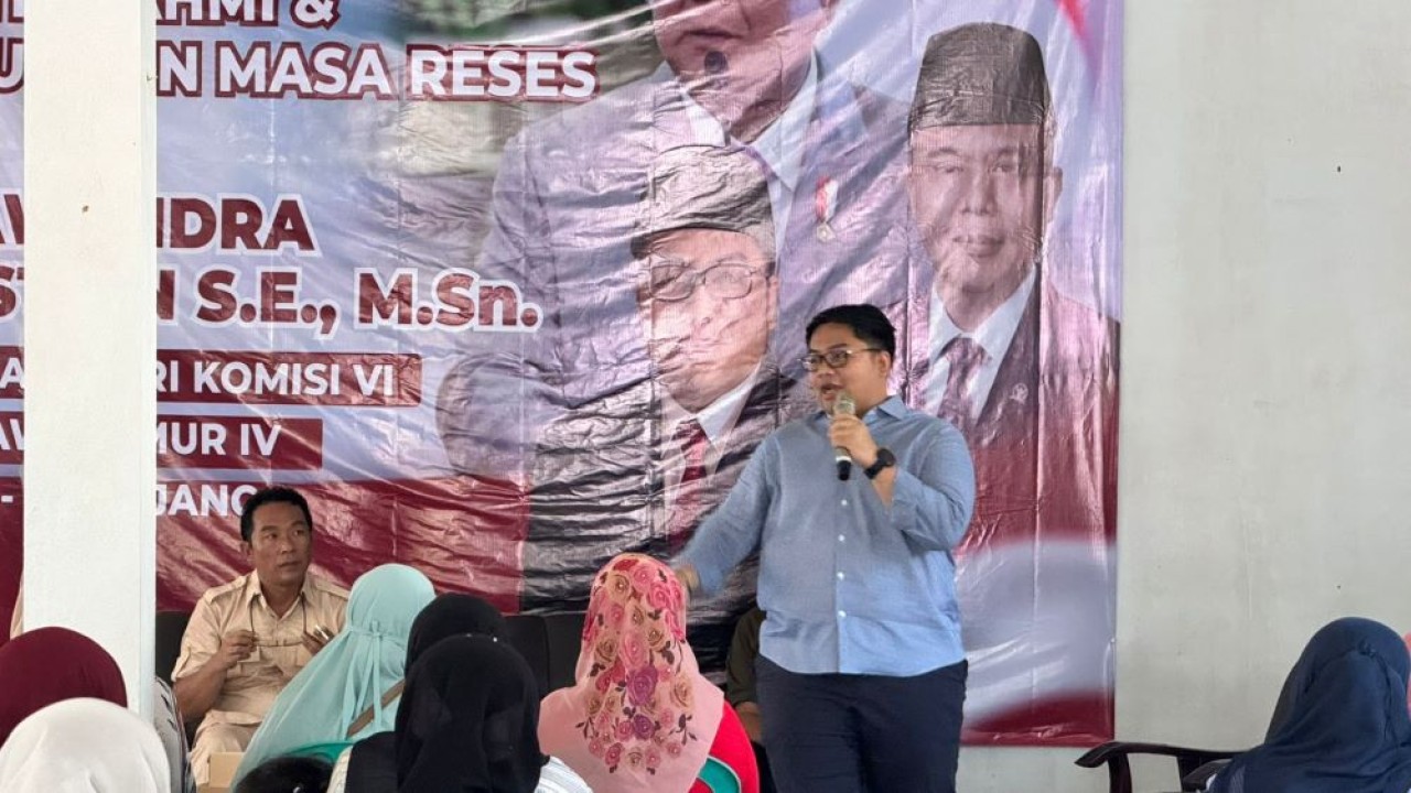 Anggota Komisi VI DPR Dapil Jember-Lumajang, Kawendra Lukistian hadir di tengah masyarakat, berdialog langsung dan menyerap berbagai aspirasi warga/Foto: Istimewa