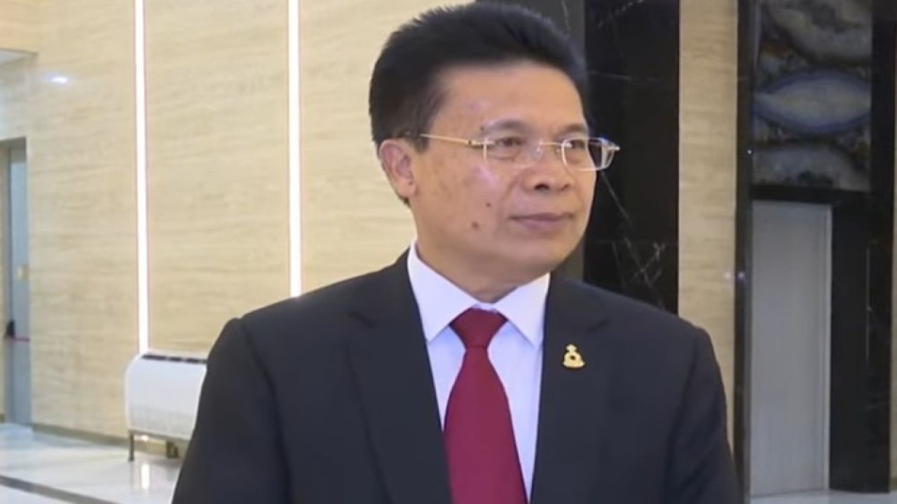 Ephorus HKBP, Pdt. Dr. Victor Tinambunan, MST.