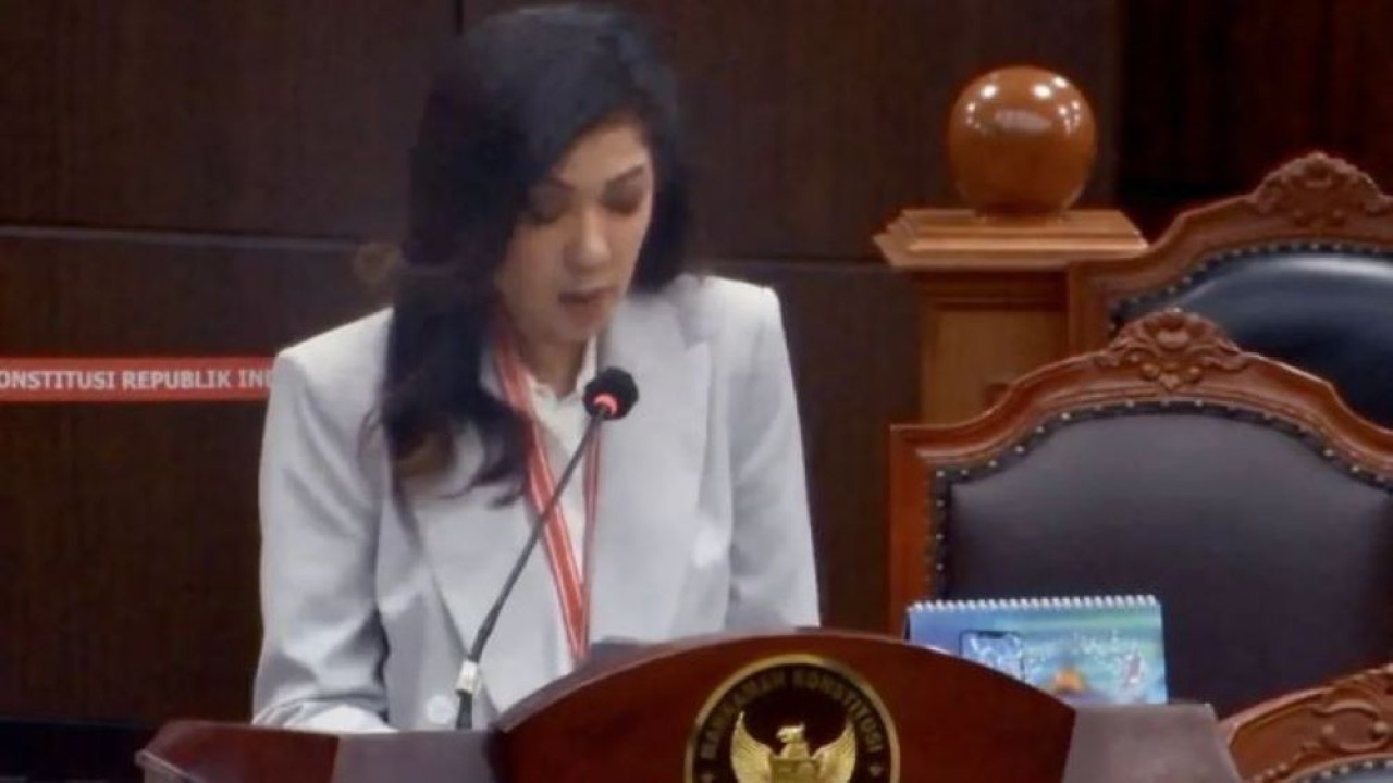 Tangkapan layar - Direktur Jenderal Komunikasi Publik dan Media Kementerian Komdigi Fifi Aleyda Yahya menyampaikan keterangan pemerintah dalam sidang lanjutan uji materi Undang-Undang Pers yang diajukan Ikatan Wartawan Hukum di Ruang Sidang Pleno MK, Jakarta, Senin (6/10/2025). (ANTARA)