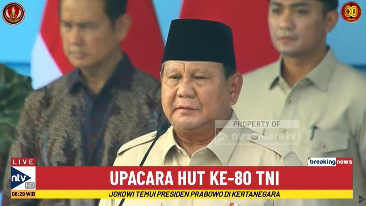 Presiden Republik Indonesia Prabowo Subianto memimpin upacara peringatan HUT ke-80 TNI di Monas.