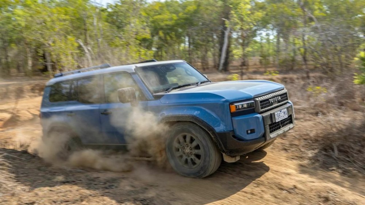 Toyota Land Cruiser Prado dengan hybrid 48 volt. (Foto: Istimewa via Carscoops)